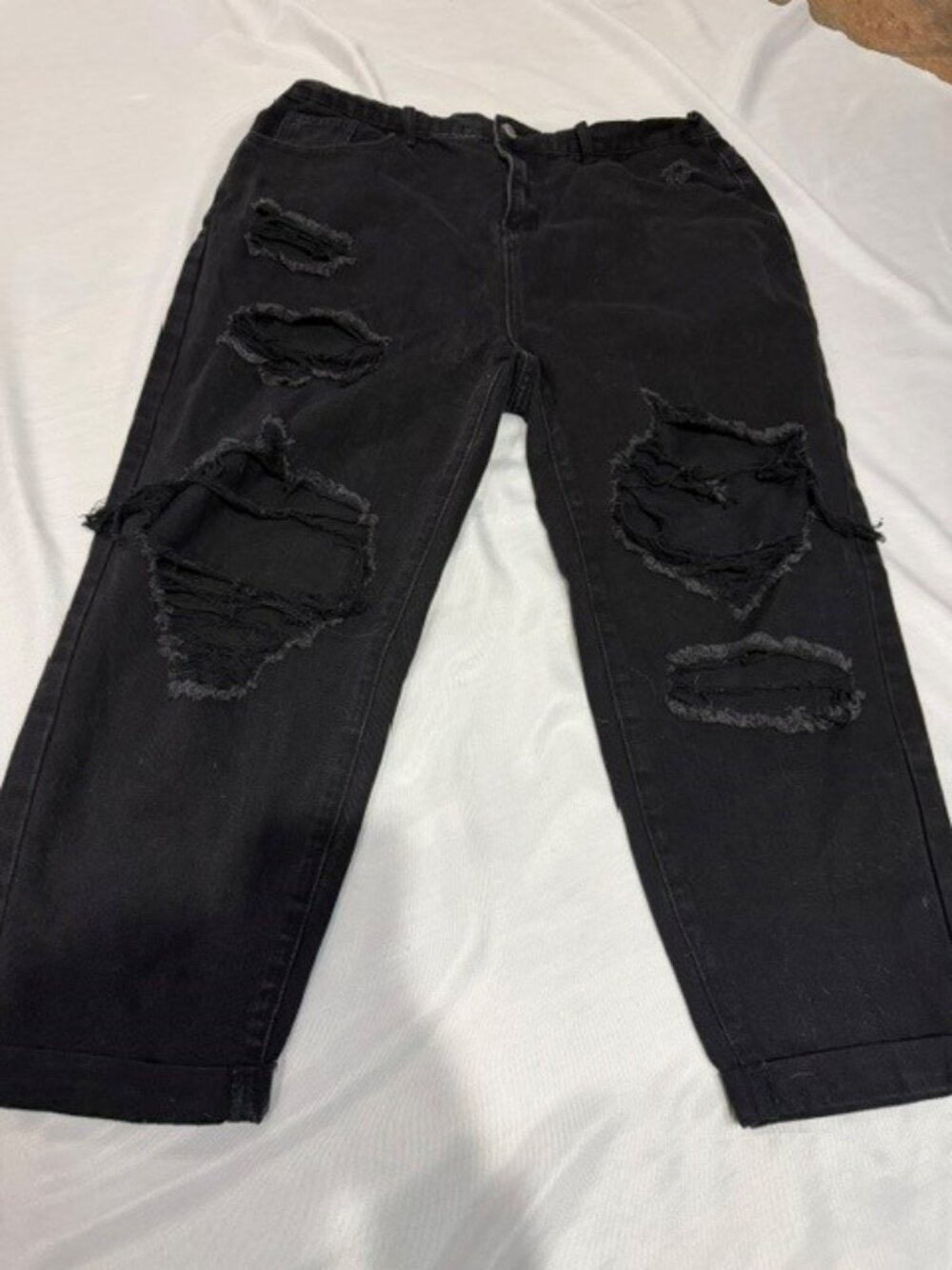 Shein Curve Distressed Black Denim Jeans